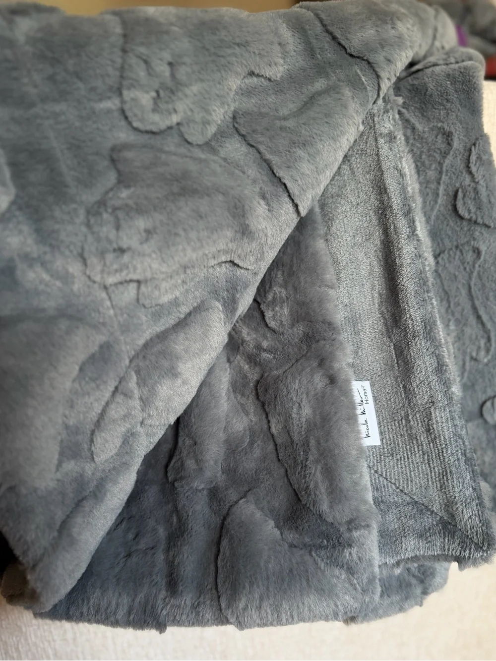 NICOLE MILLER Halloween luxe thick Faux Fur Throw‎ blanket ghosts raised soft